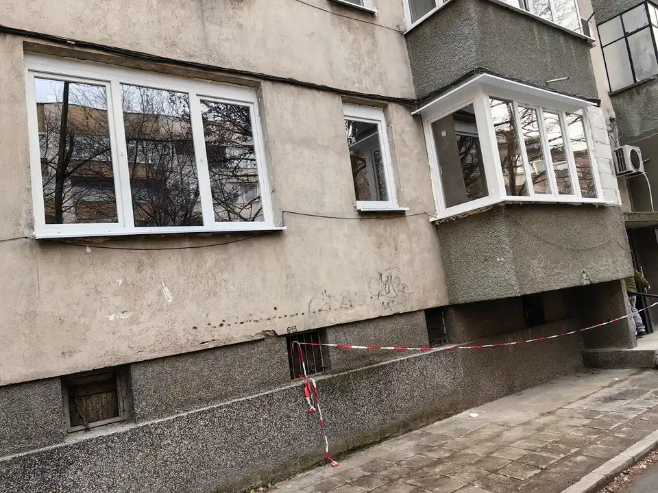 Цялостна смяна на дограма, Остъкление на тераса